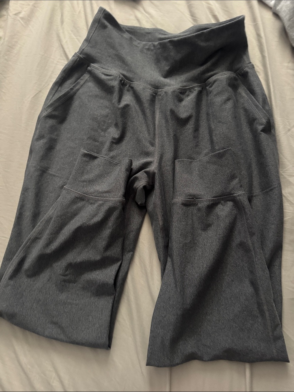 Athletic joggers